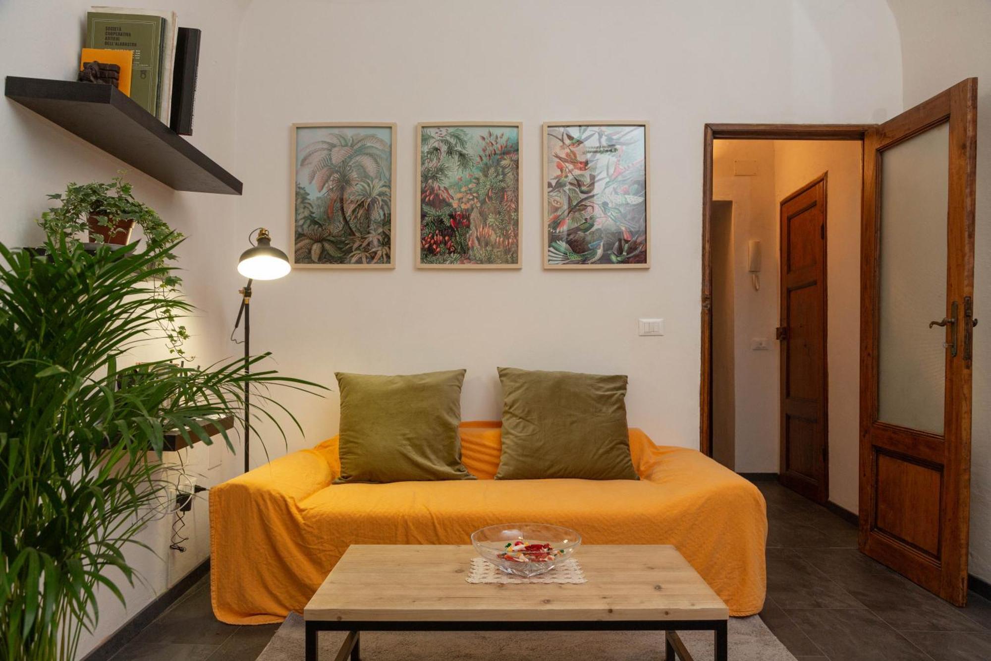 Il Cantuccio- Appartamento In Centro Con Giardino Volterra Extérieur photo